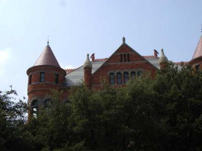 the castle according to Grace and Hank