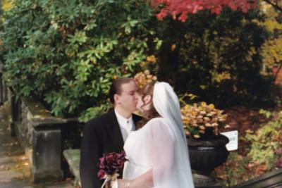 first kiss with mom watching