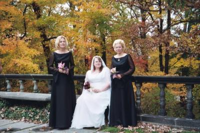 kelly & her bridesmaids