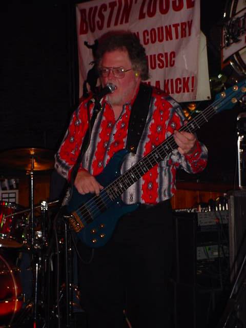Walter Kane <br>bass guitar