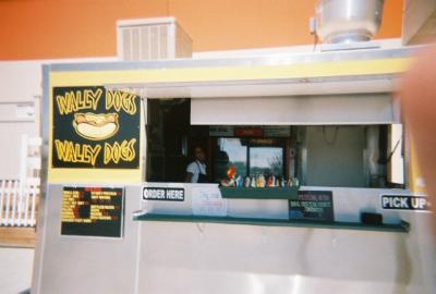 Wally Dogs stand
