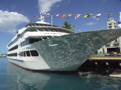 Star of Honolulu at berth