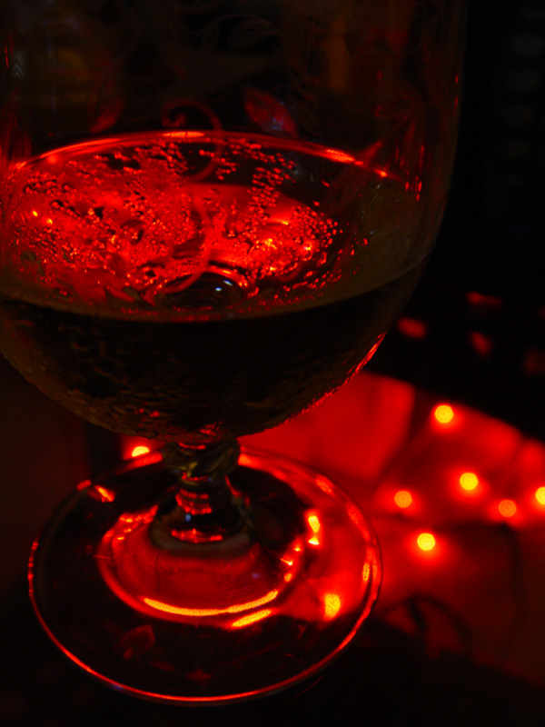 October 25, 2005<br><font size=2>I-vant to-drink your...</font>