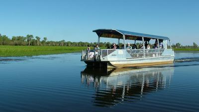 Cruise boat.jpg