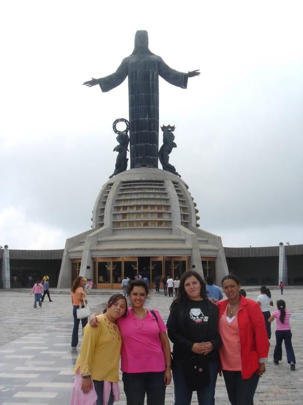 El Cristo Rey y sus seguidores