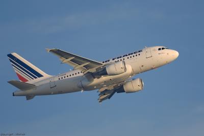 Airbus A318-100 F-GUGB