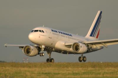 Airbus A318 F-GUGJ - the very new one