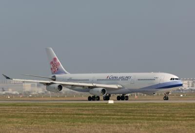 Airbus A340-300 China Ailines B-18807
