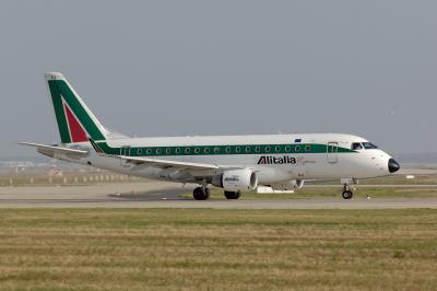 Embraer 170 Alitalia   Express EI-DFJ