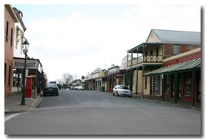 Chiltern main street.jpg