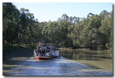 River boat PYAP on the Murray .jpg