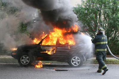 Blackman Pl. Vehicle Fire (Bridgeport) 8/7/05