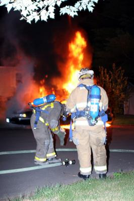 Regan Cir. Vehicle Fire (Shelton) 8/11/05