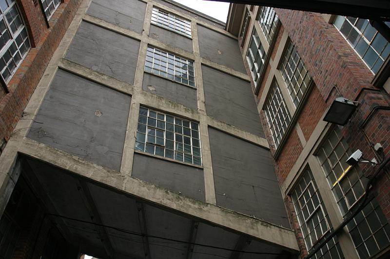 Sangra Building: Towering