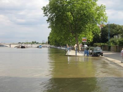 Embankment 1st slipway high tide.