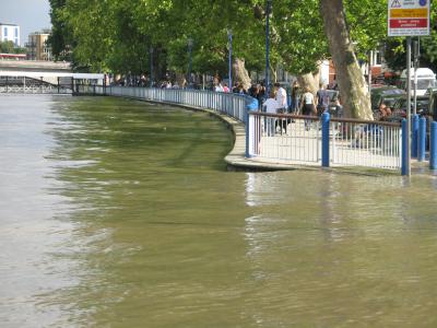 1st slipway on Embankment looking downriver.