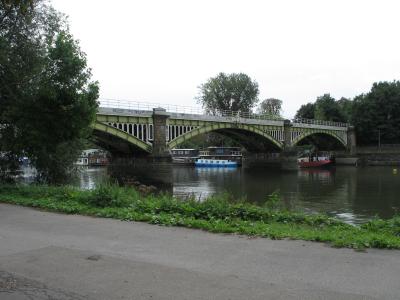 View from Surrey tow path looking upriver.