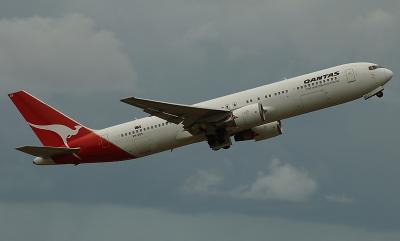 QF167 departing Cairns for Tokyo