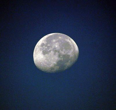 Beautiful morning moon shot over Kanab, Utah