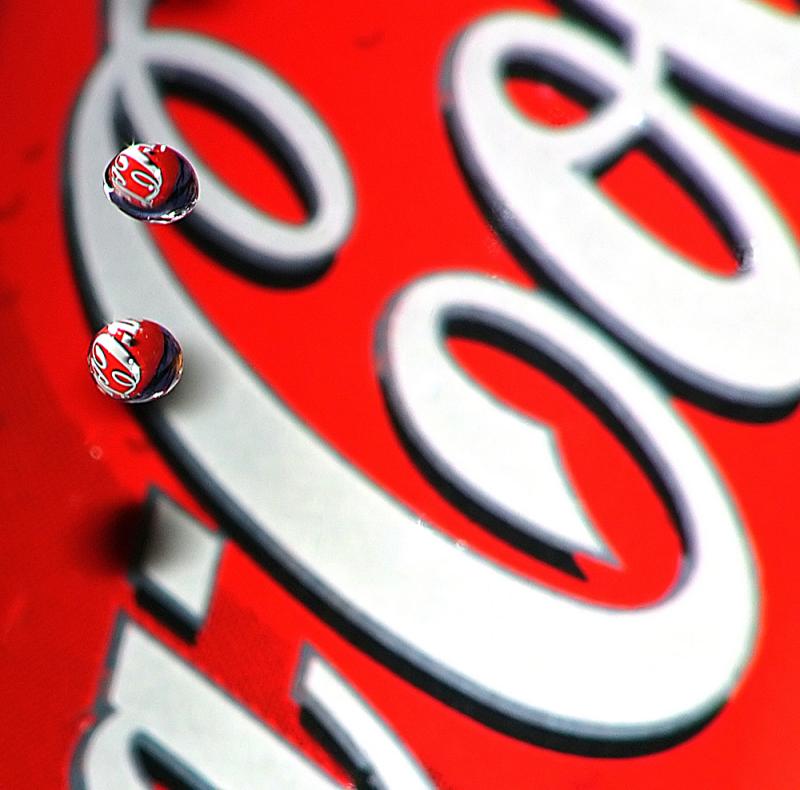 2 drops of Coke by tchuanye, Camera FZ10