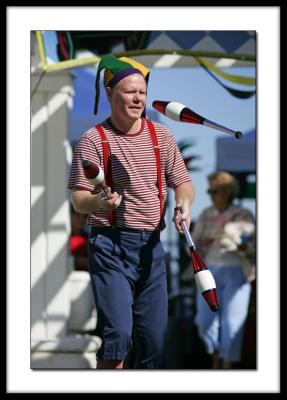 Oktoberfest Juggler