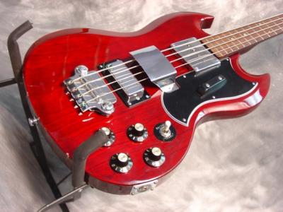 The auction pics for the Penco bass