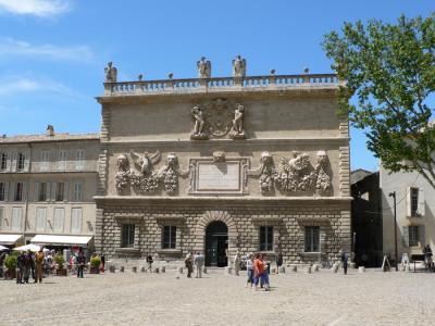 Another building in palace square