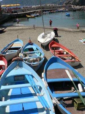 Vernazza boats and beach
