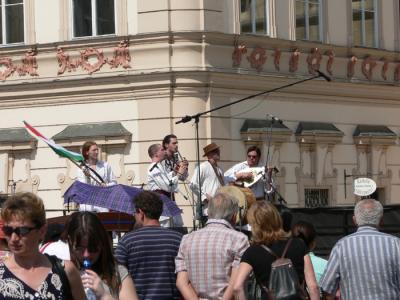 Italian Dance & Music troupe - the musicians