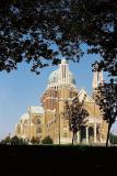 Enorme basilica