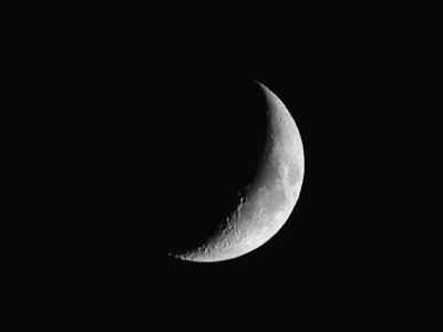 wCrescent Moon1 7-11-05.jpg