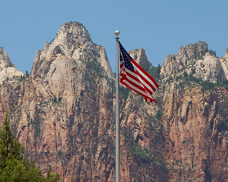 Bars and Stars in Zion Caynon