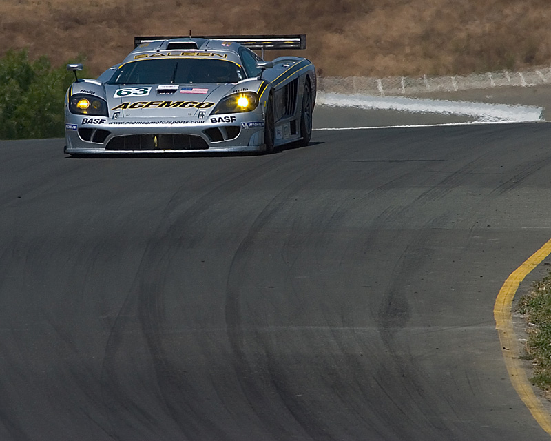 Saleen S7R entering the Carousel (6)