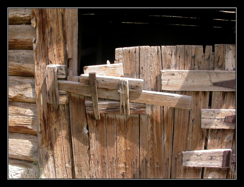 7-05lockandkey-bhnra.jpg