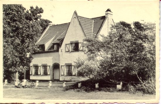DE_HAAN_VILLA_SHAMROCK_1956.JPG