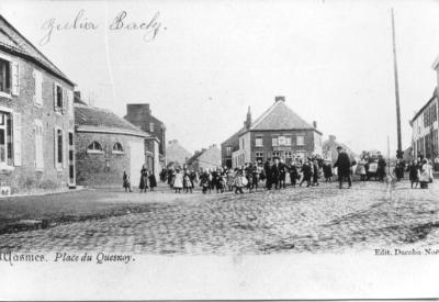 QUESNOY__PLACE_DU__1900_2.JPG