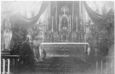 _GLISE_DE_WASMES_AUTEL.JPG