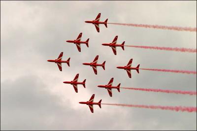 red arrows diamond 9 formation.