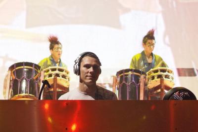 TIESTO-TAIKO DRUMMERS-4.jpg