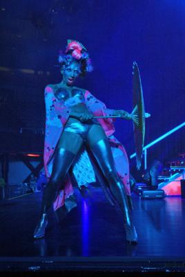 TIESTO-DANCERS AND ACROBATS-7.jpg