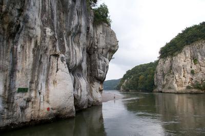 By boat from Weltenburg to Kelheim through the Donaudurchbruch