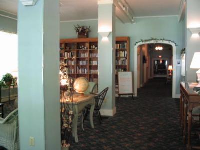 HotelConneaut4.jpg