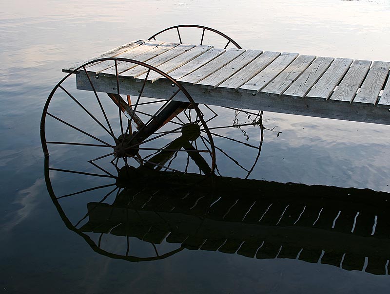 Rolling Dock II   *