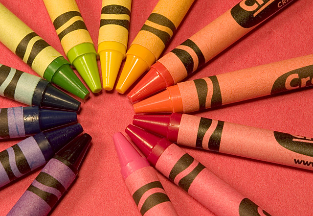 <B>Crayons</b> *