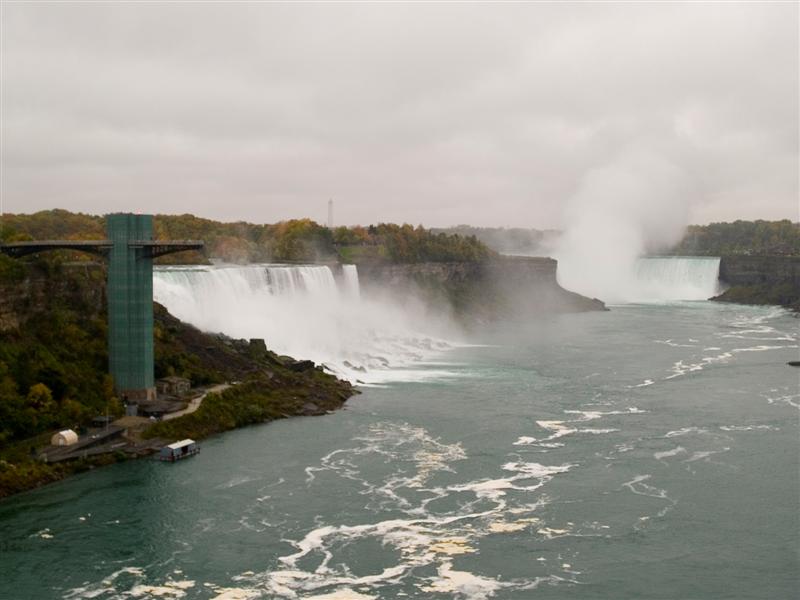 The falls from the Rainbow bridge