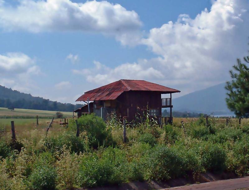 Casa vieja cerca de Zirahuen