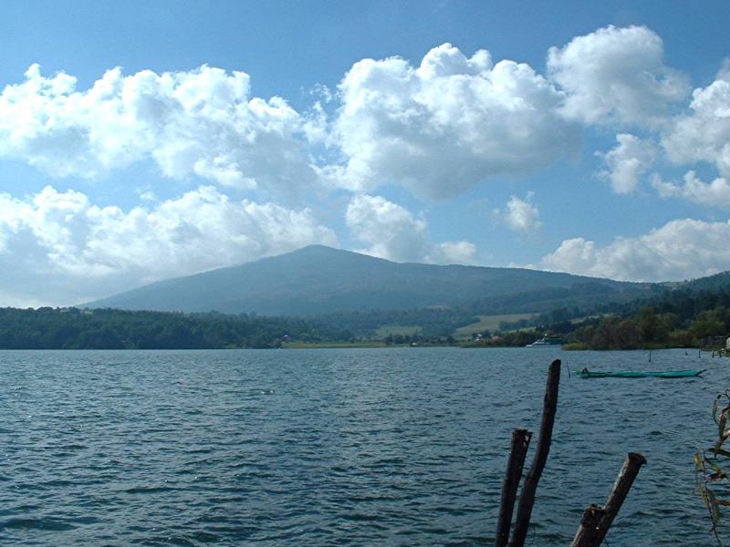 Aguas azules de Zirahuen