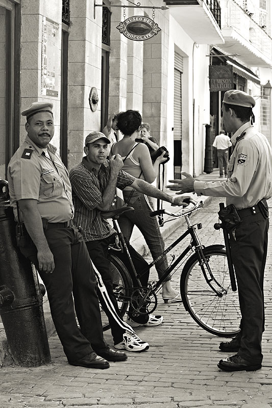 cuerpos de seguridad.jpg