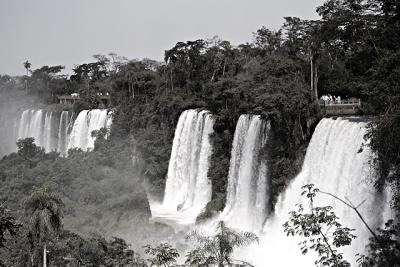 Iguaz en blanco y negro (Dedicada a Angel)