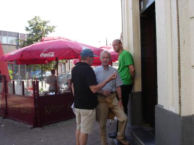 'k ben t zeker.  In de Heldenlaan was er maar  n foto ...